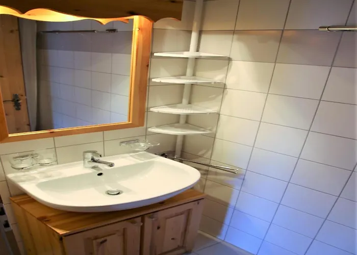 Lavish With Paid Sauna