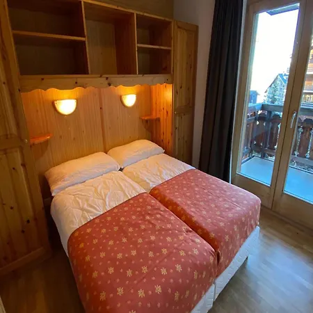 Appartamento Lavish With Paid Sauna